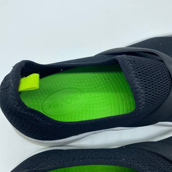Oofos Women's size 7 OOMG EEZEE Black and White Slip On Sneakers Comfort Recover - Picture 8 of 8